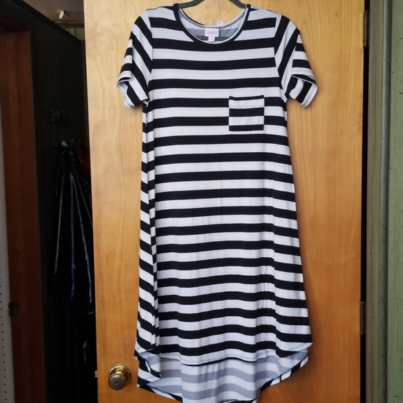 LuLaRoe Dresses & Skirts - Lularoe Carly dress